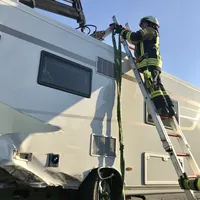 pkw_gegen_wohnwagen_3_3nau21x.jpg
